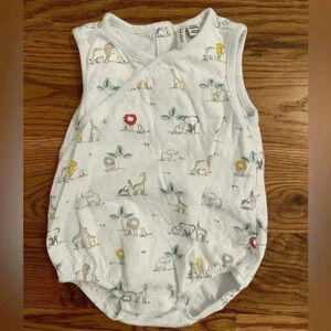Janie and Jack Baby Safari Bodysuit size 6-12 months